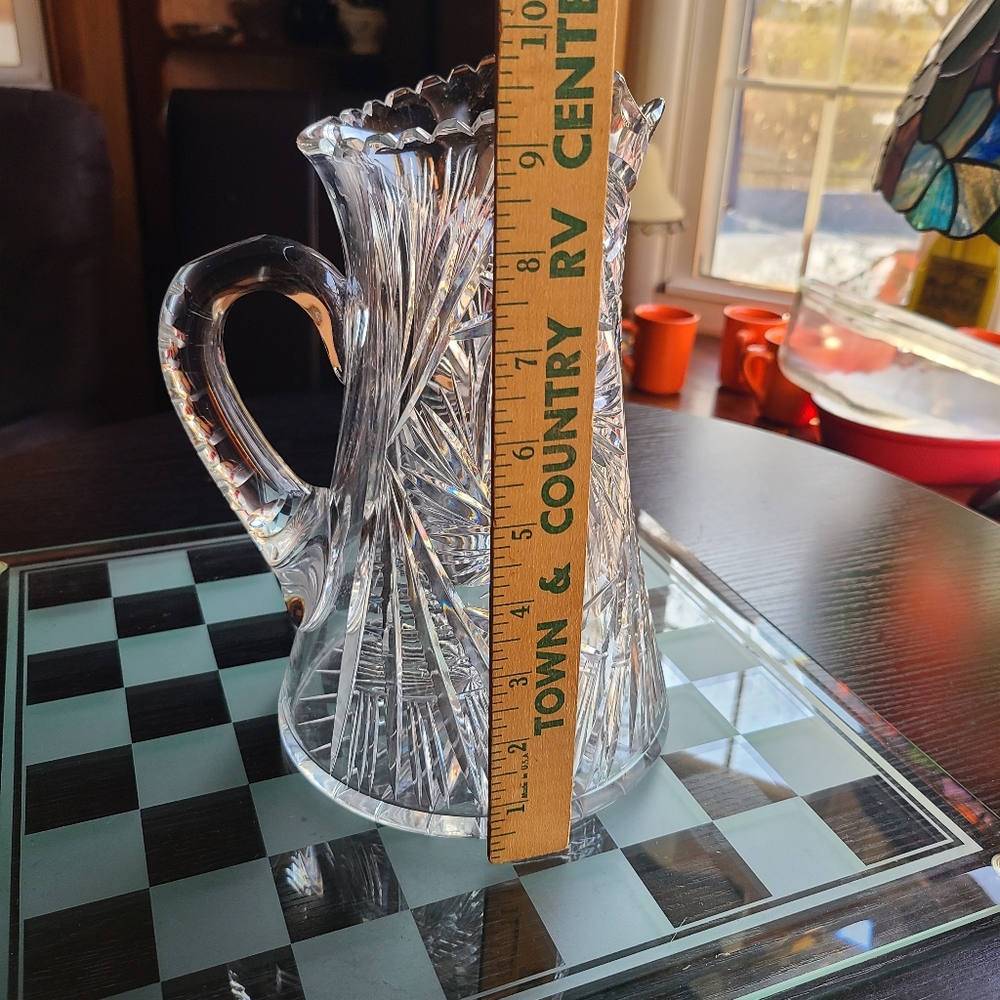 Elegant Crystal Pitcher - Picture 5 of 9